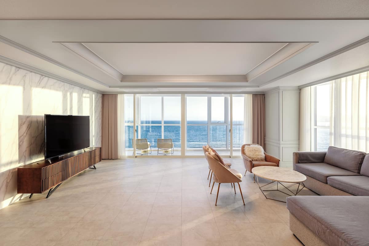 Schallisolierte Zimmer, kostenloses WLAN, Bettwäsche