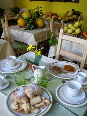 Petit déjeuner continental compris tous les jours