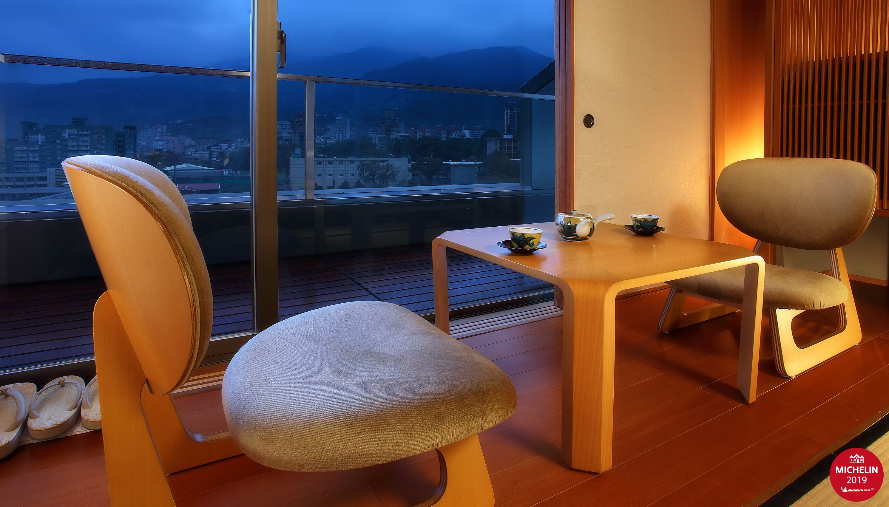 1 bedroom, premium bedding, down duvets, free minibar