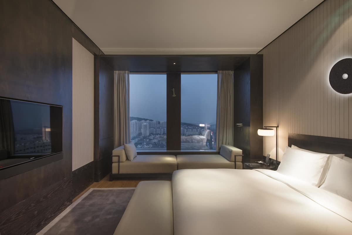 Suite, 1 King Bed | Minibar, in-room safe, desk, blackout drapes