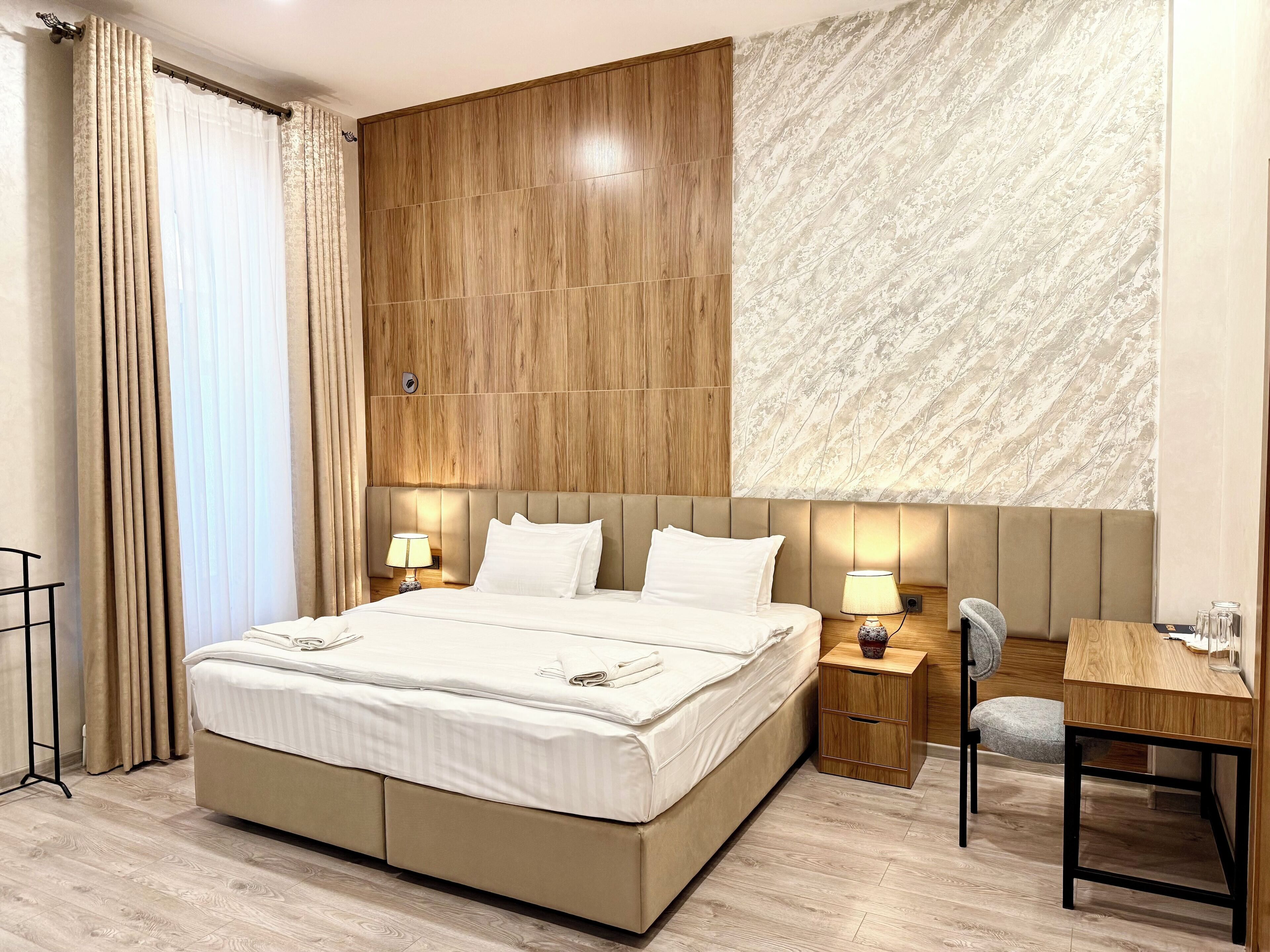 Ropa de cama de alta calidad y minibar 