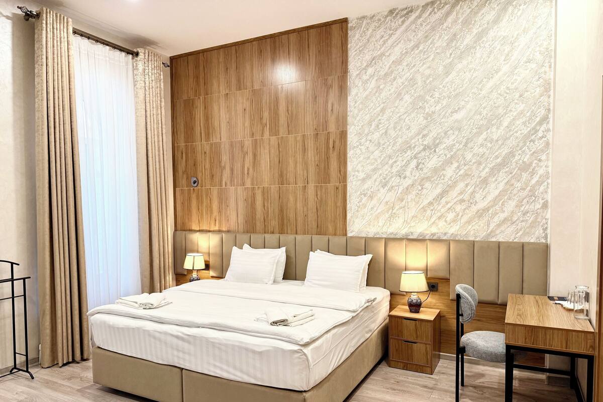 Premium bedding, minibar, in-room safe, desk
