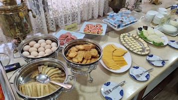 Petit déjeuner buffet compris tous les jours