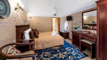 Cribs/infant beds, rollaway beds, WiFi