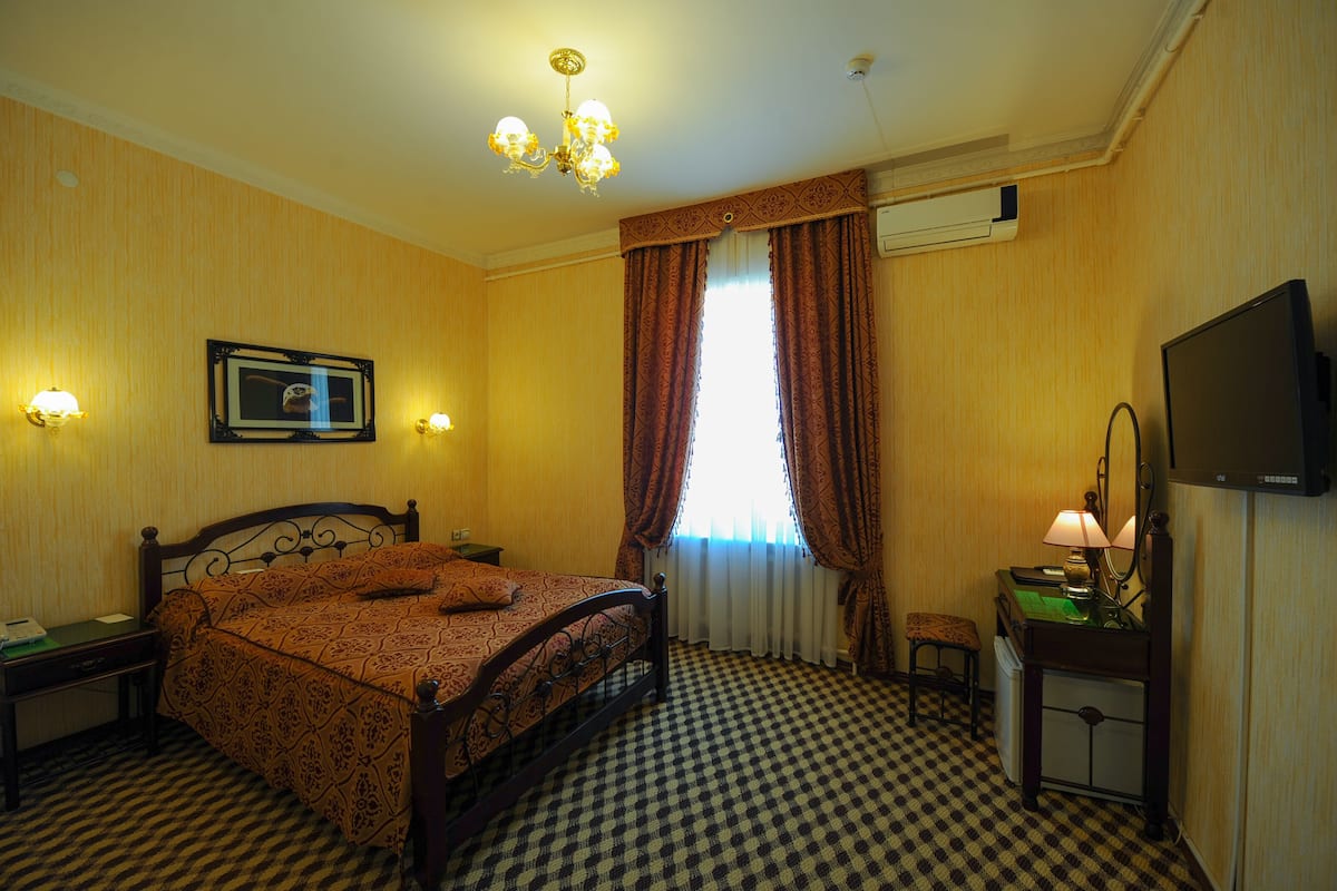 Standard Single Room | Ruang tamu | TV skrin rata