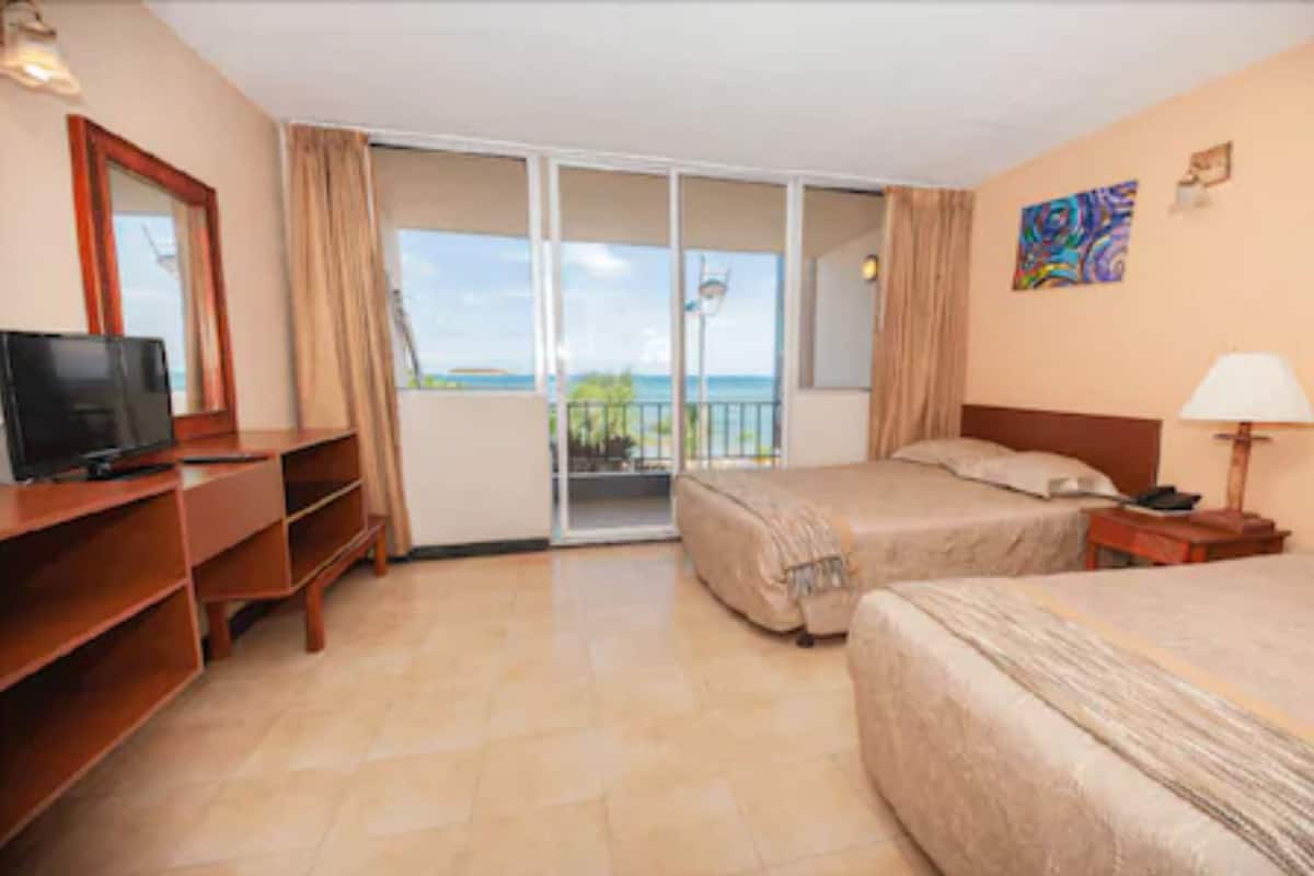 In-room safe, iron/ironing board, bed sheets