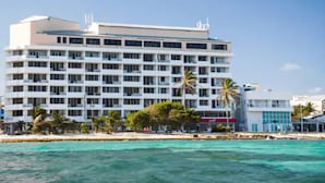 Front of property - Hotel Tiuna (San Andrés)