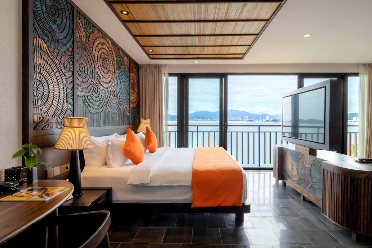 Family Suite 2 - Bedroom Ocean View | Premium bedding, down comforters, free minibar items, in-room safe