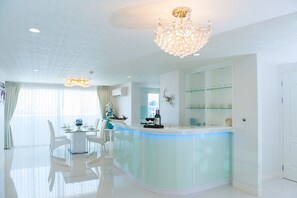 Penthouse, 4 Schlafzimmer | Wohnbereich