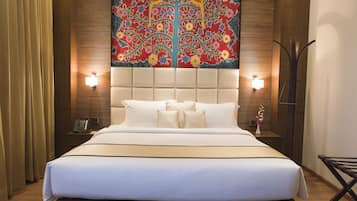 1 bedroom, premium bedding, minibar, in-room safe