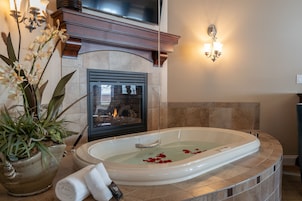 Suite 10 | Baignoire à hydromassage