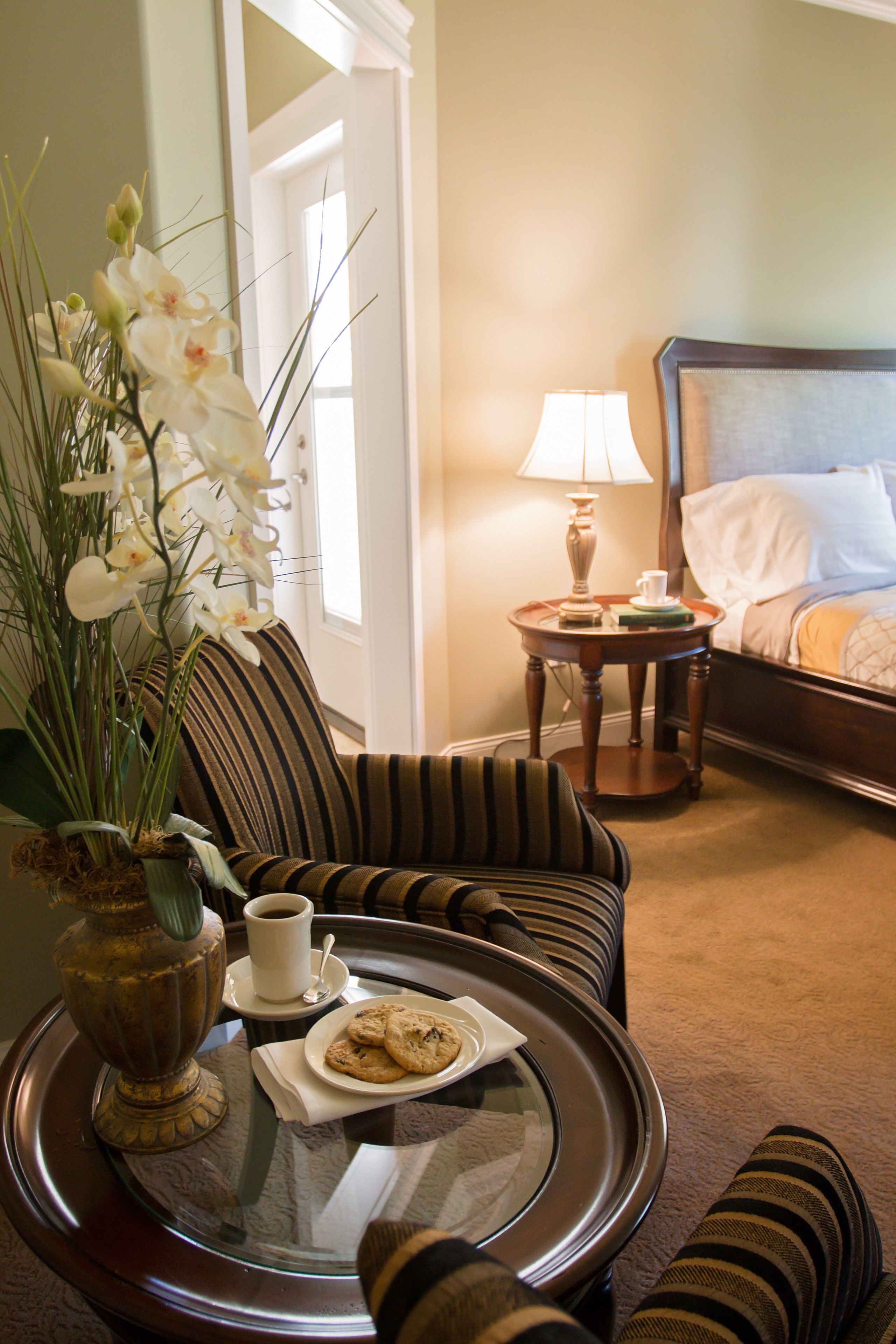 Suite 1 | Egyptian cotton sheets, premium bedding, individually decorated