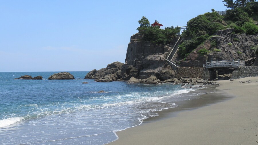 新阪急高知皇冠飯店 (舊高知新阪急酒店)