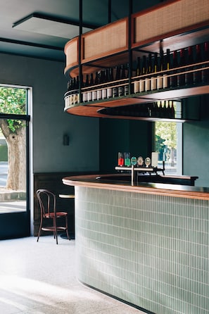 Bar (on property) - Naughtons Hotel (Parkville)
