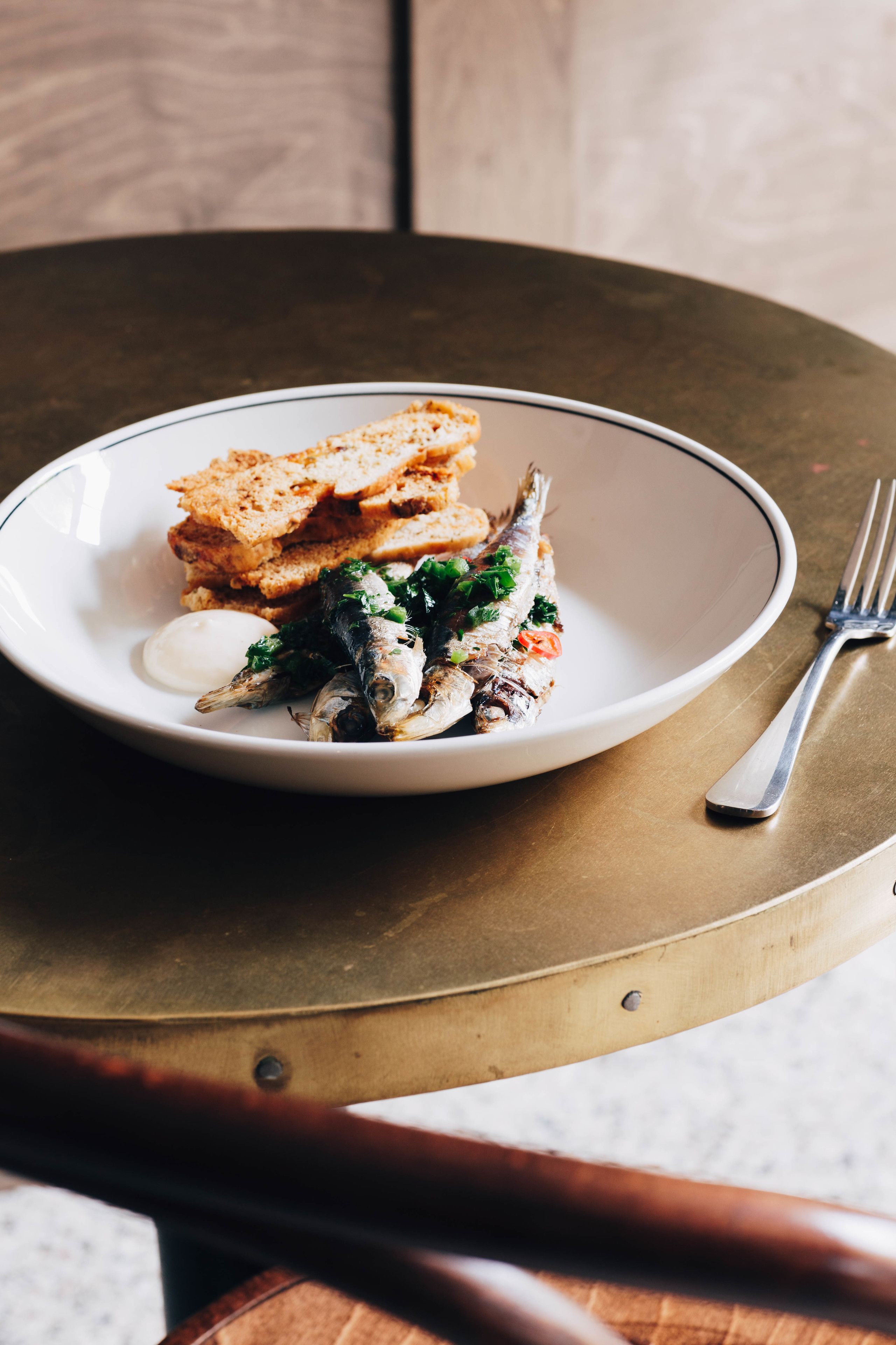 lunch and dinner served