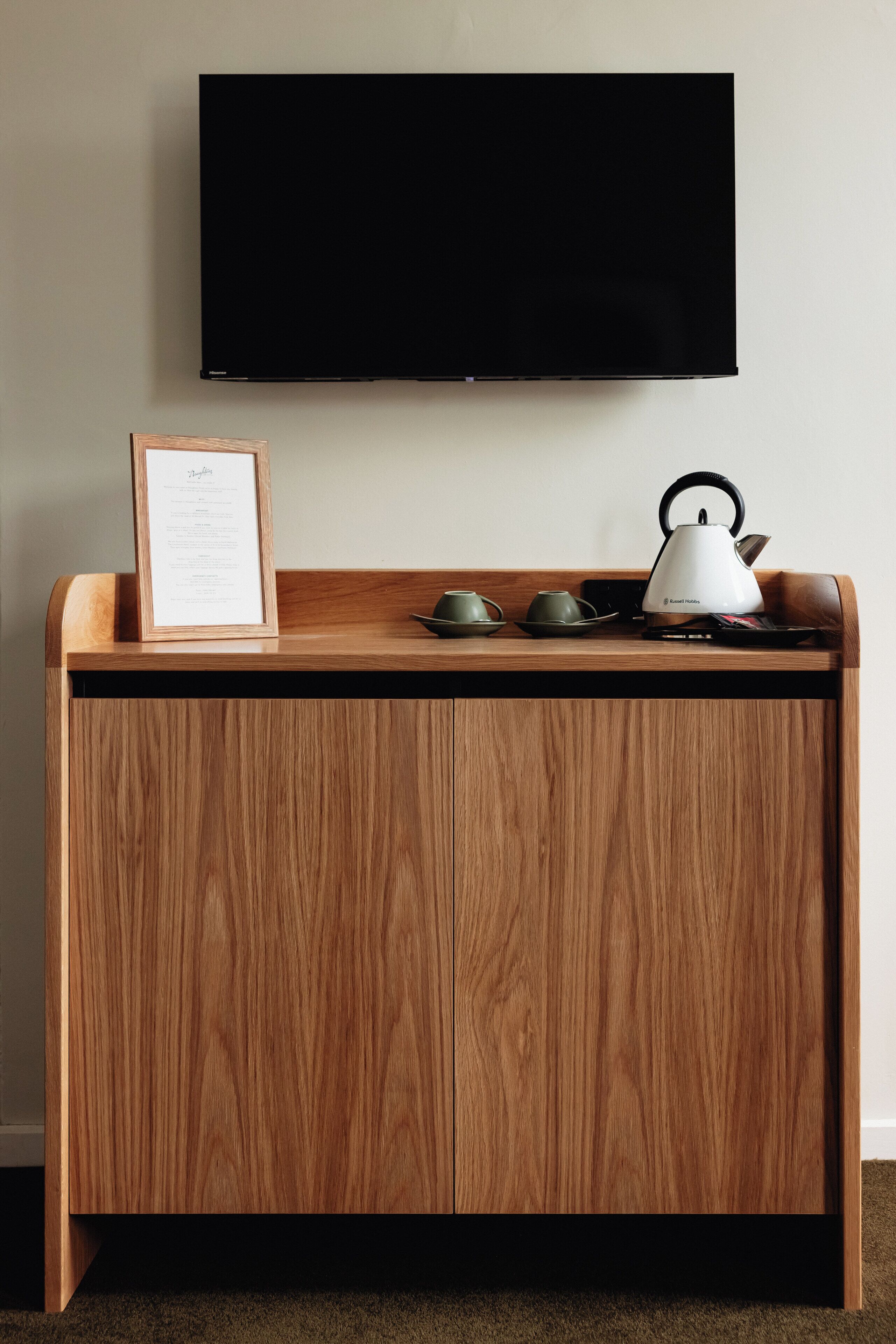 standard twin room | desk, iron/ironing board, free wifi