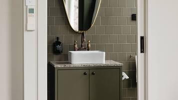 Free toiletries, hair dryer, towels