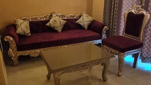 Deluxe Double Room | Egyptian cotton sheets, premium bedding, down comforters - Ray of Maya Hotel (Agra)