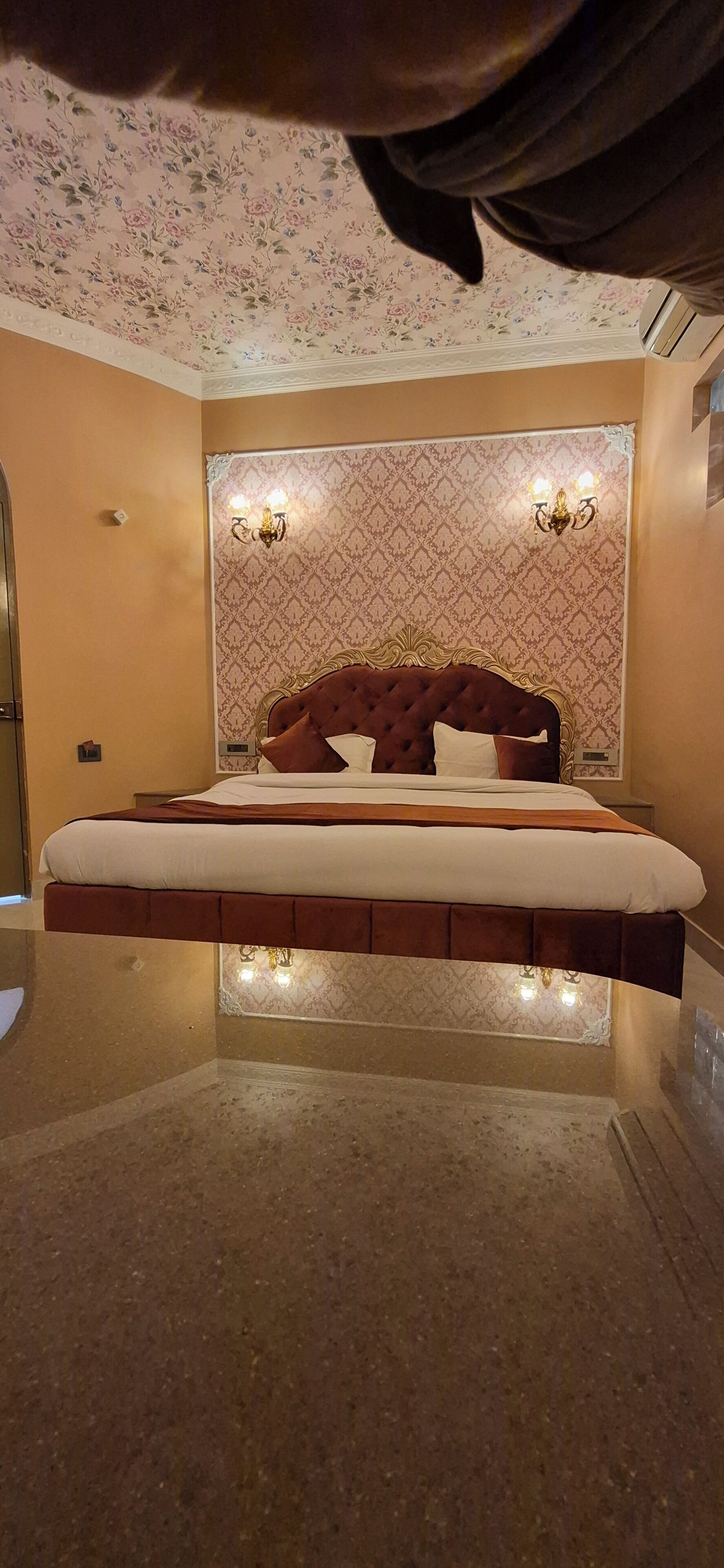 Deluxe Double Room | In-room safe, desk, laptop workspace, soundproofing