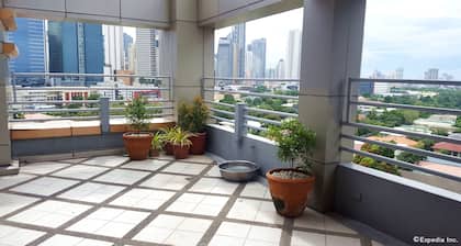 Lourdes Family Suites Makati powered by Cocotel
