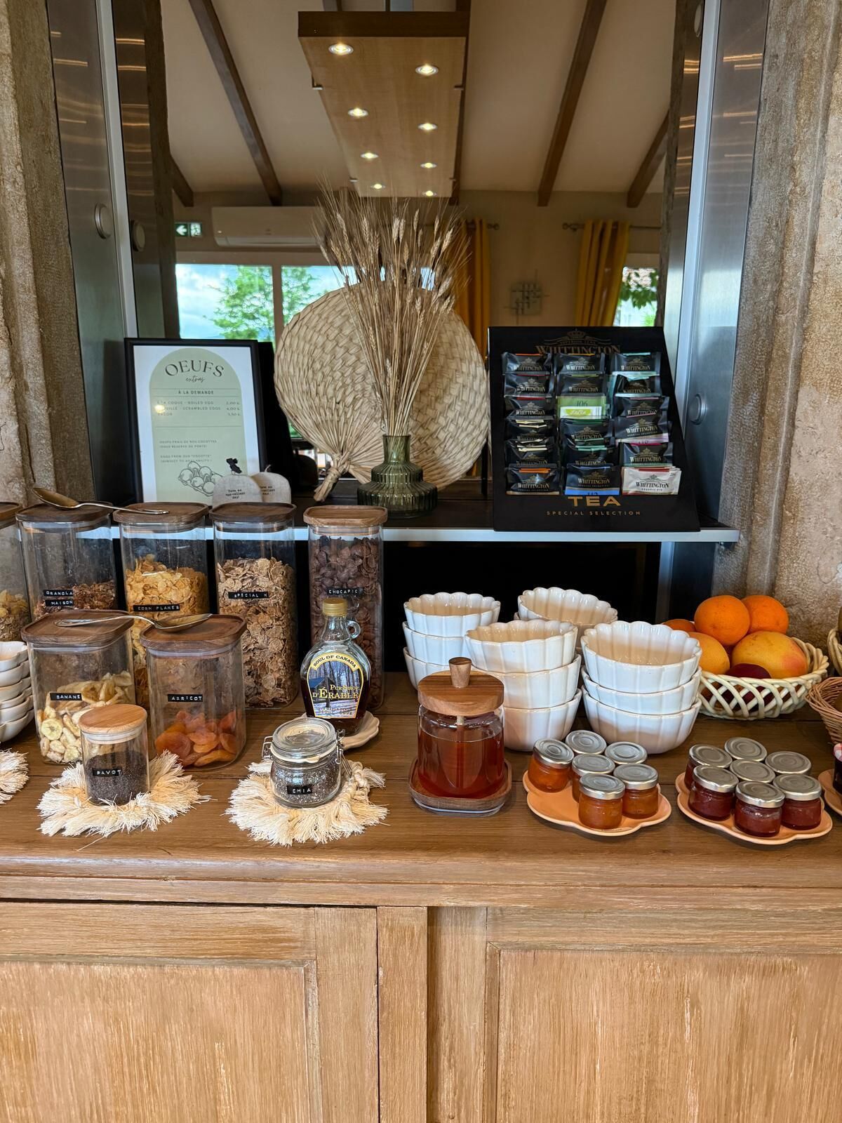 Desayuno continental (EUR 15 por persona) 