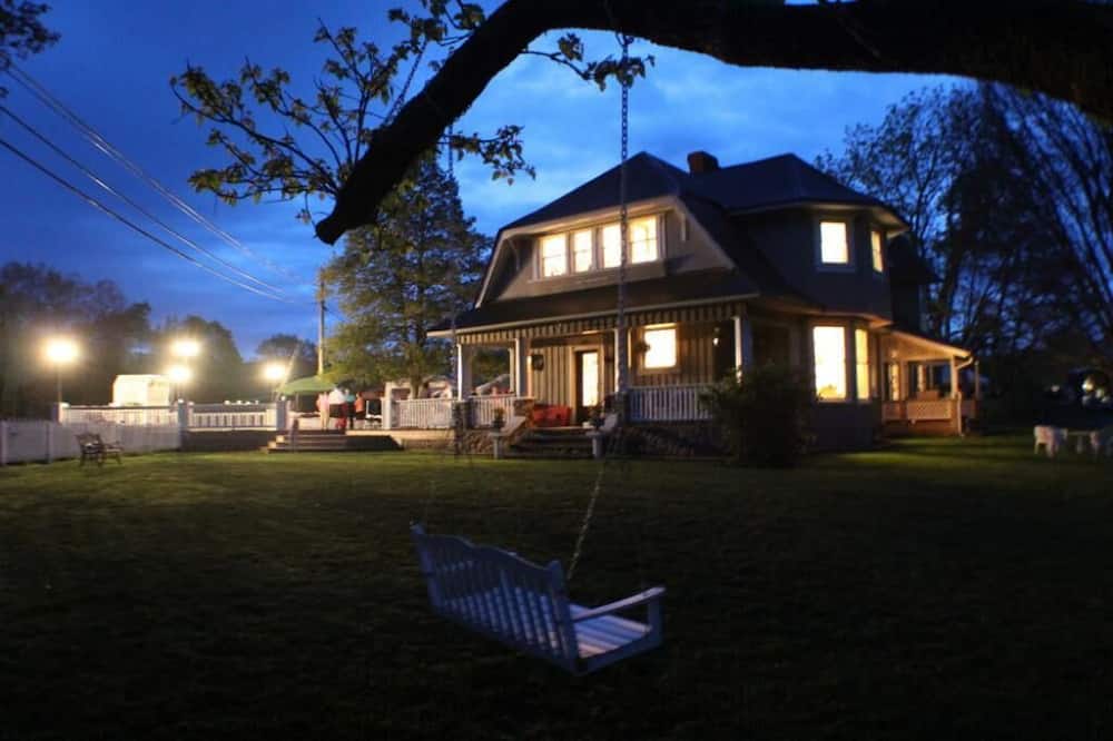 Millsap-baker Estate - Seven Mile Ford, VA