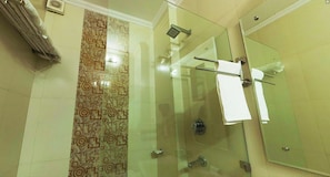 Shower, free toiletries, towels