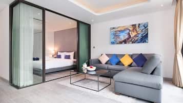 Suite, 1 Bedroom, Pool View | Premium bedding, in-room safe, soundproofing, free WiFi