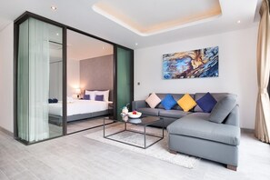 套房, 1 間臥室, 泳池景 | 高級寢具、房內夾萬、隔音、免費 Wi-Fi