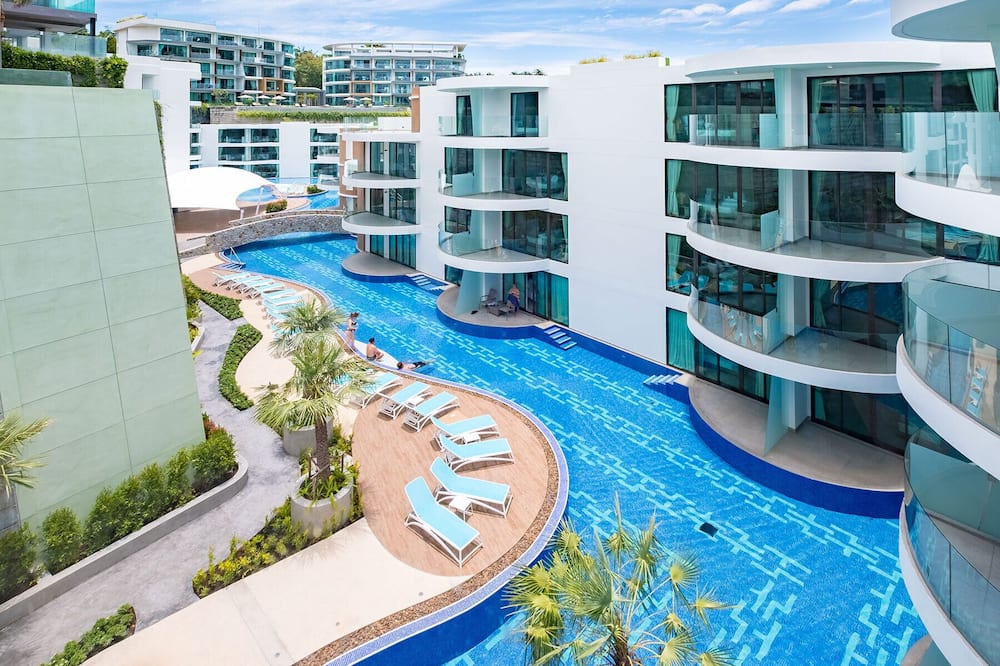 Absolute Twin Sands Resort & Spa