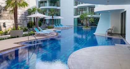 Absolute Twin Sands Resort & Spa