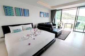 Premium bedding, in-room safe, soundproofing, free WiFi - Absolute Twin Sands Resort & Spa (Patong)