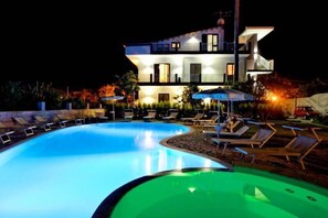 Outdoor pool - Selenite (Capo d'Orlando)
