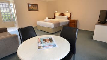 Standard Room, 1 Queen Bed | Blackout drapes, iron/ironing board, free WiFi, bed sheets