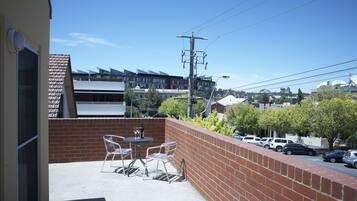 Chambre Deluxe, 1 très grand lit, bain à remous | Balcon