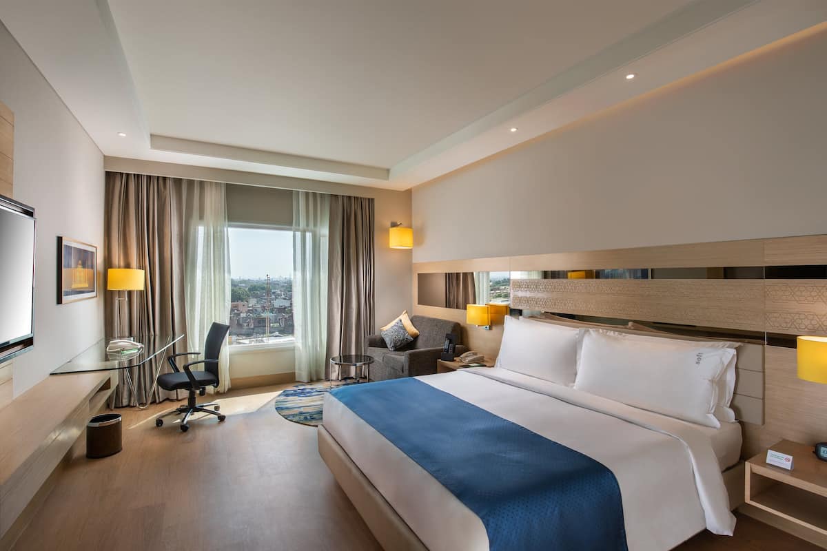 1 phòng ngủ, bộ đồ giường cao cấp, minibar, két bảo mật tại phòng