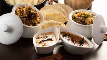 Daily buffet breakfast (INR 800 per person)
