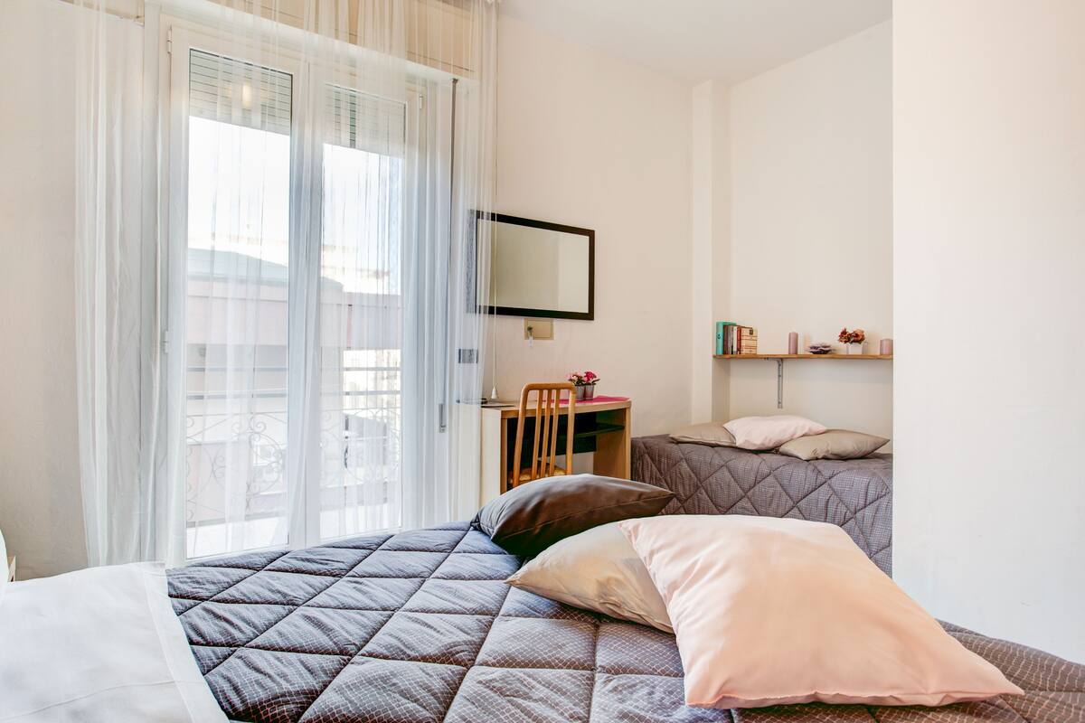 In-room safe, desk, free WiFi, bed sheets