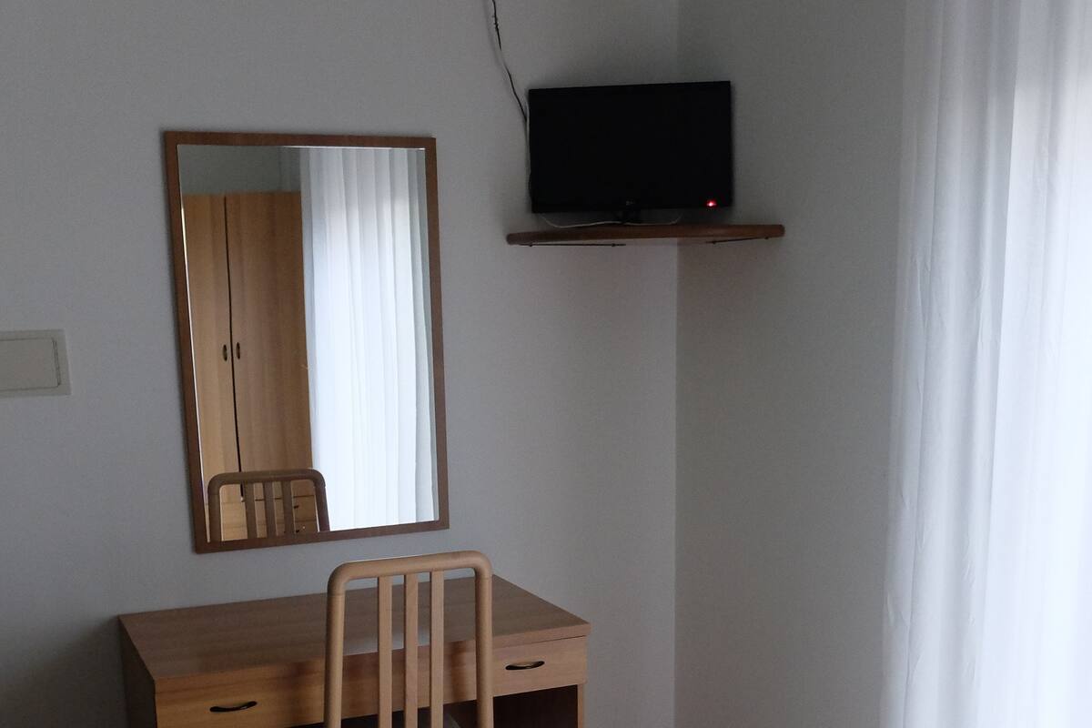 In-room safe, desk, free WiFi, bed sheets