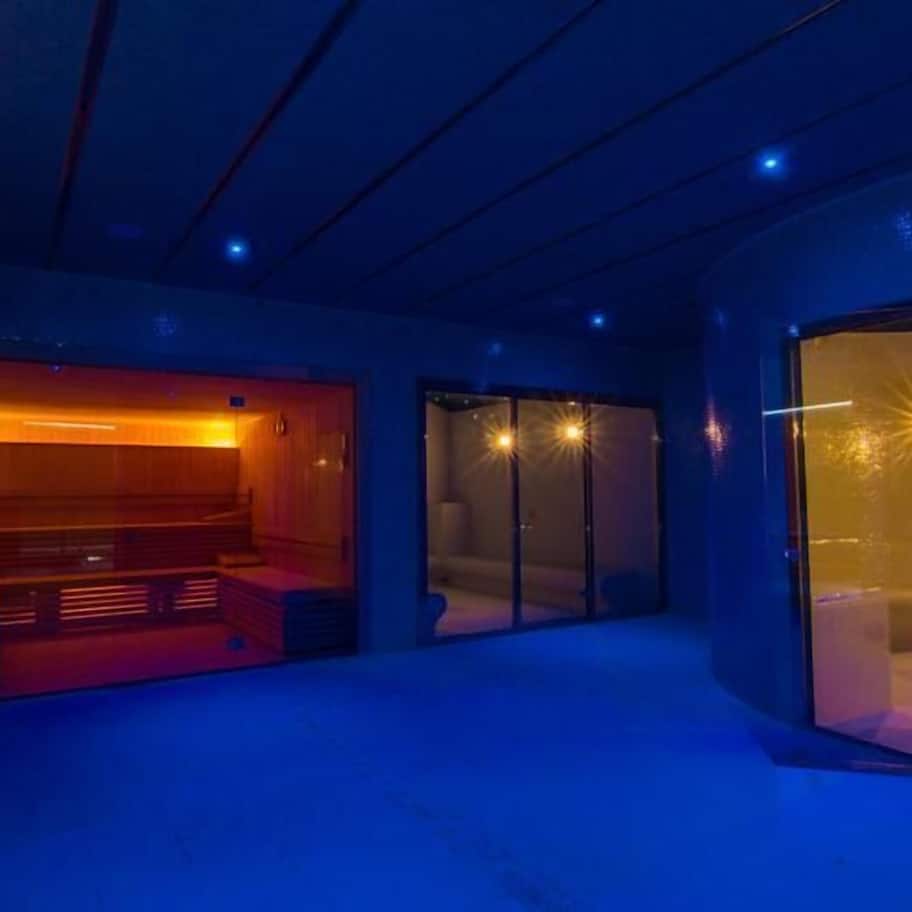 Sauna, hot tub, steam room, body treatments, body wraps, body scrubs