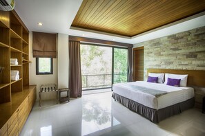 Familienzimmer, 1 Schlafzimmer | Minibar, Zimmersafe, individuell dekoriert, individuell eingerichtet