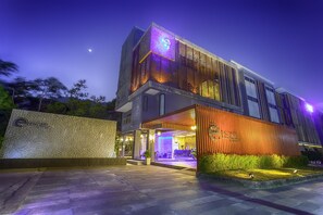 EntrĂ©e de lâhĂ©bergement