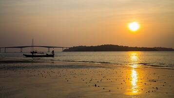 Private beach, sun loungers, beach umbrellas, beach towels