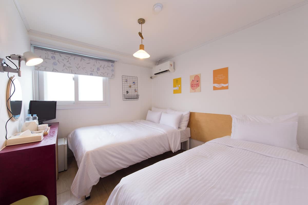 43)Triple Room