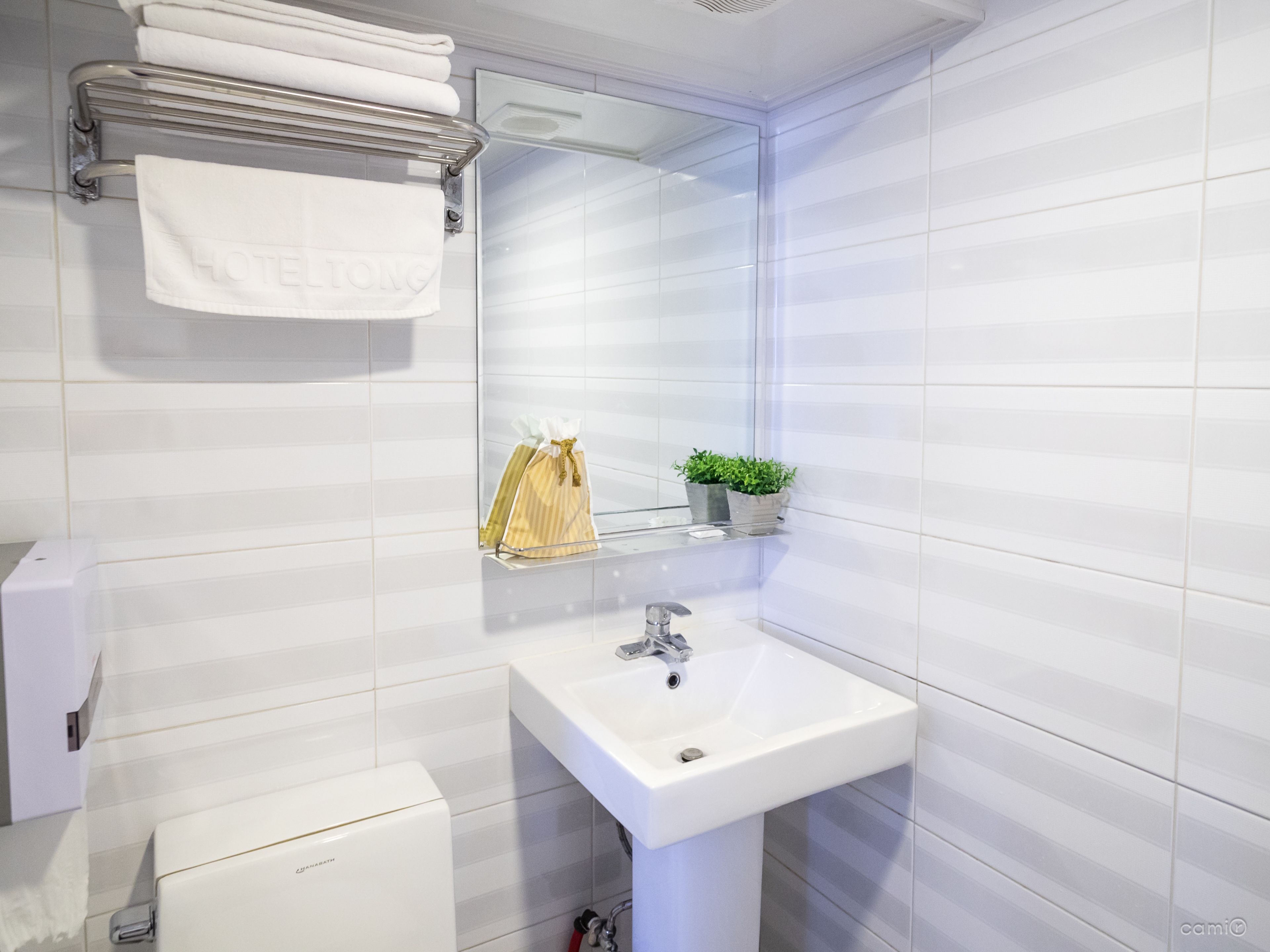 Photo - Travel Monster