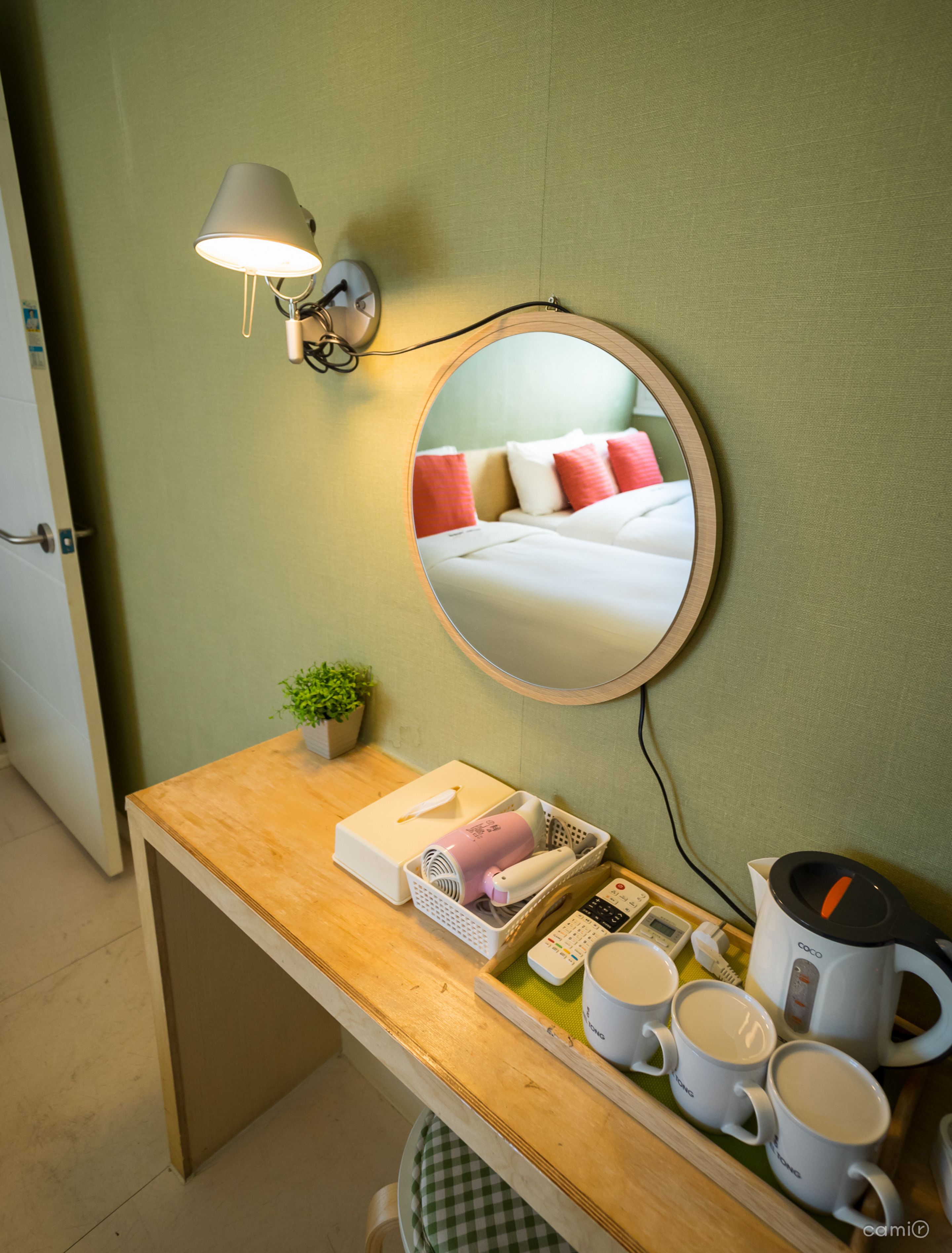 Photo - Travel Monster