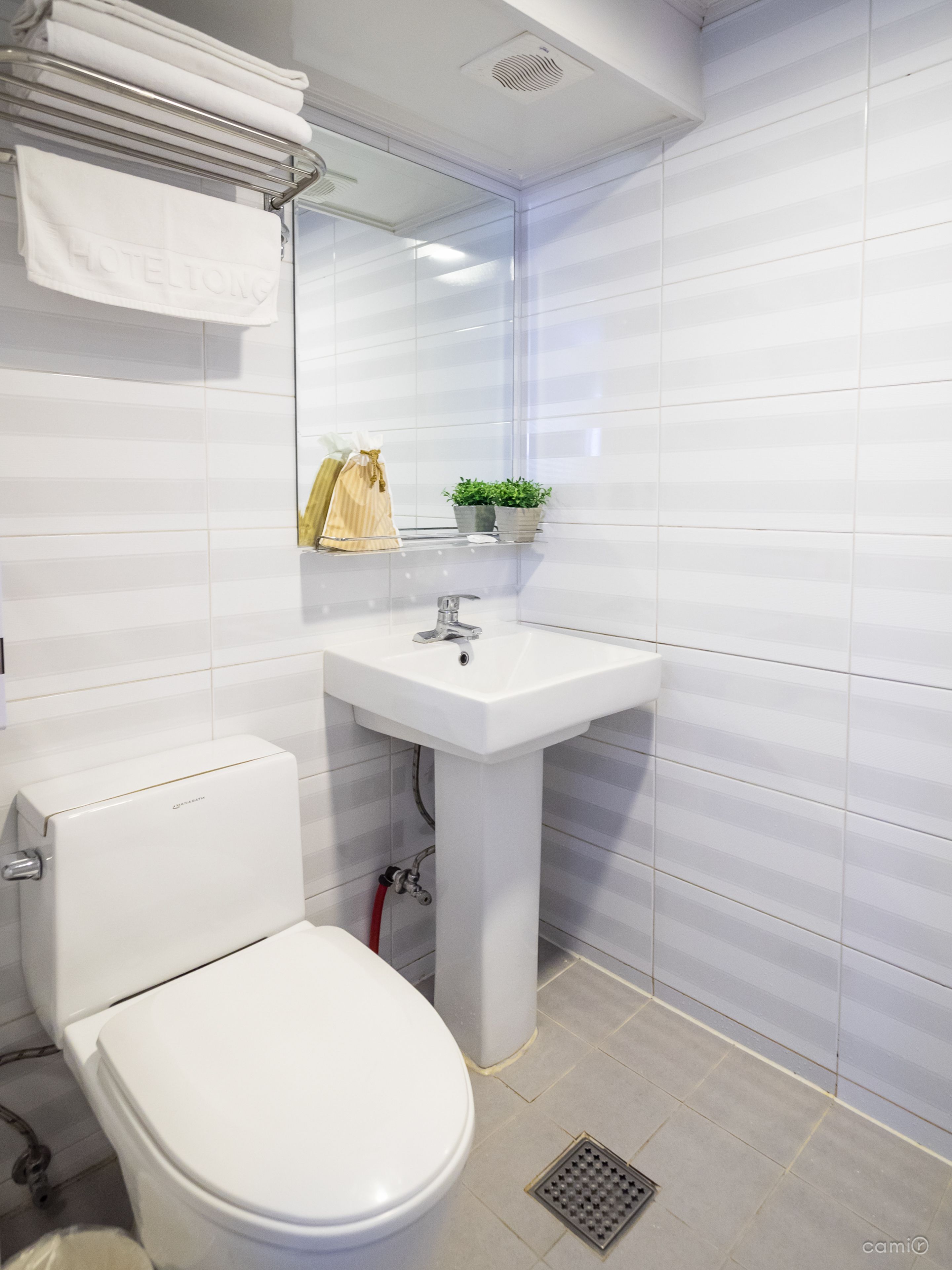 Photo - Travel Monster