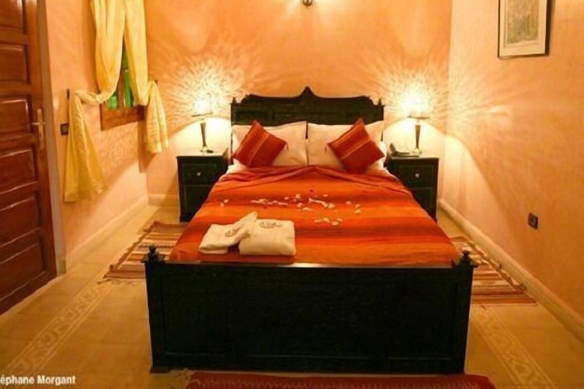 Chambre supérieure double, salle de bain privée | Literie de qualité, minibar, coffre-fort, rideaux d’obscurcissement
