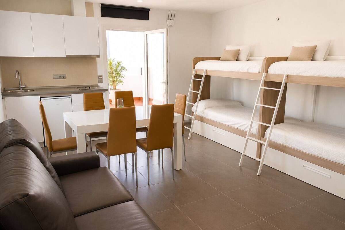 Studio | In-room safe, desk, blackout curtains, soundproofing