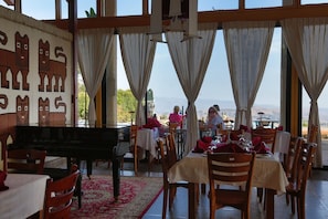 Free daily buffet breakfast - Goha Hotel (Gondar)